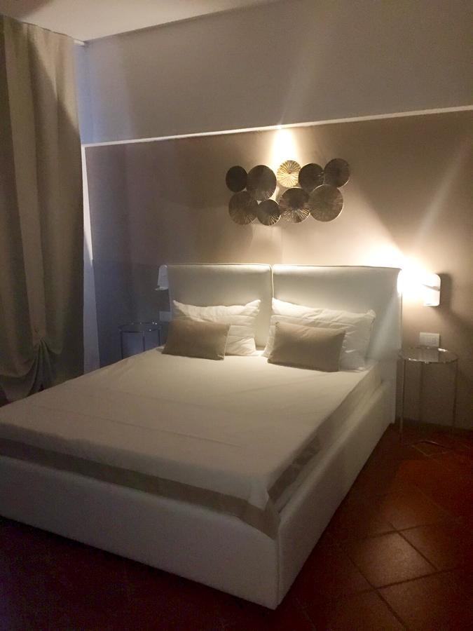 Marie Rose Luxury B&B & Apartment Desenzano del Garda Bagian luar foto