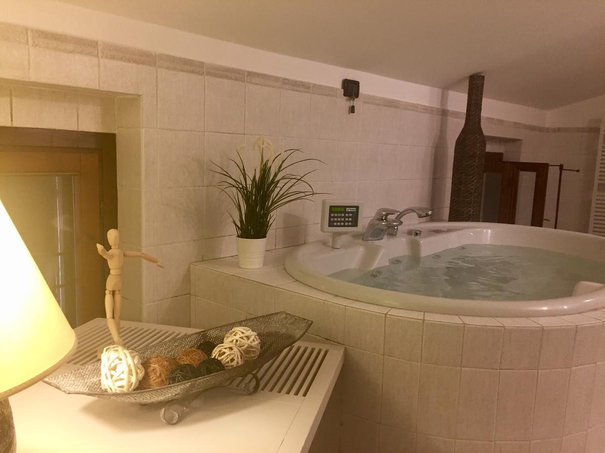 Marie Rose Luxury B&B & Apartment Desenzano del Garda Bagian luar foto