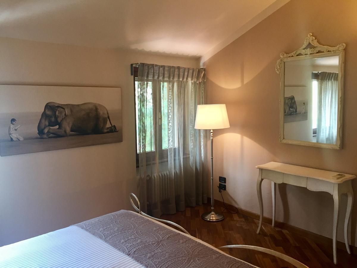 Marie Rose Luxury B&B & Apartment Desenzano del Garda Bagian luar foto